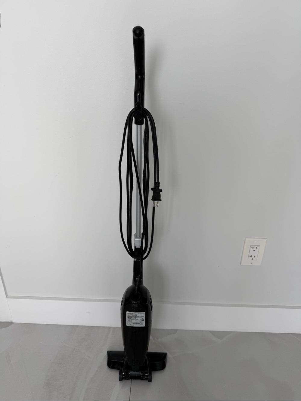 Bissell Featherweight Stick Vacuum 3-in-1 Bagless Model 2033M PRICED TO SELL - Picture 4 of 5